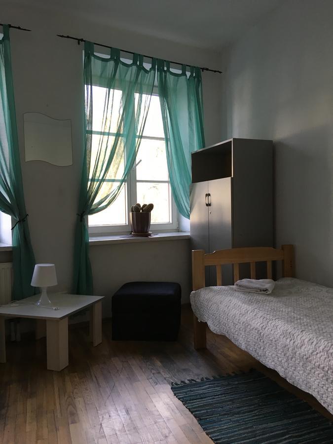 Pogo Hostel VNO Esterno foto A typical bedroom in the hostel