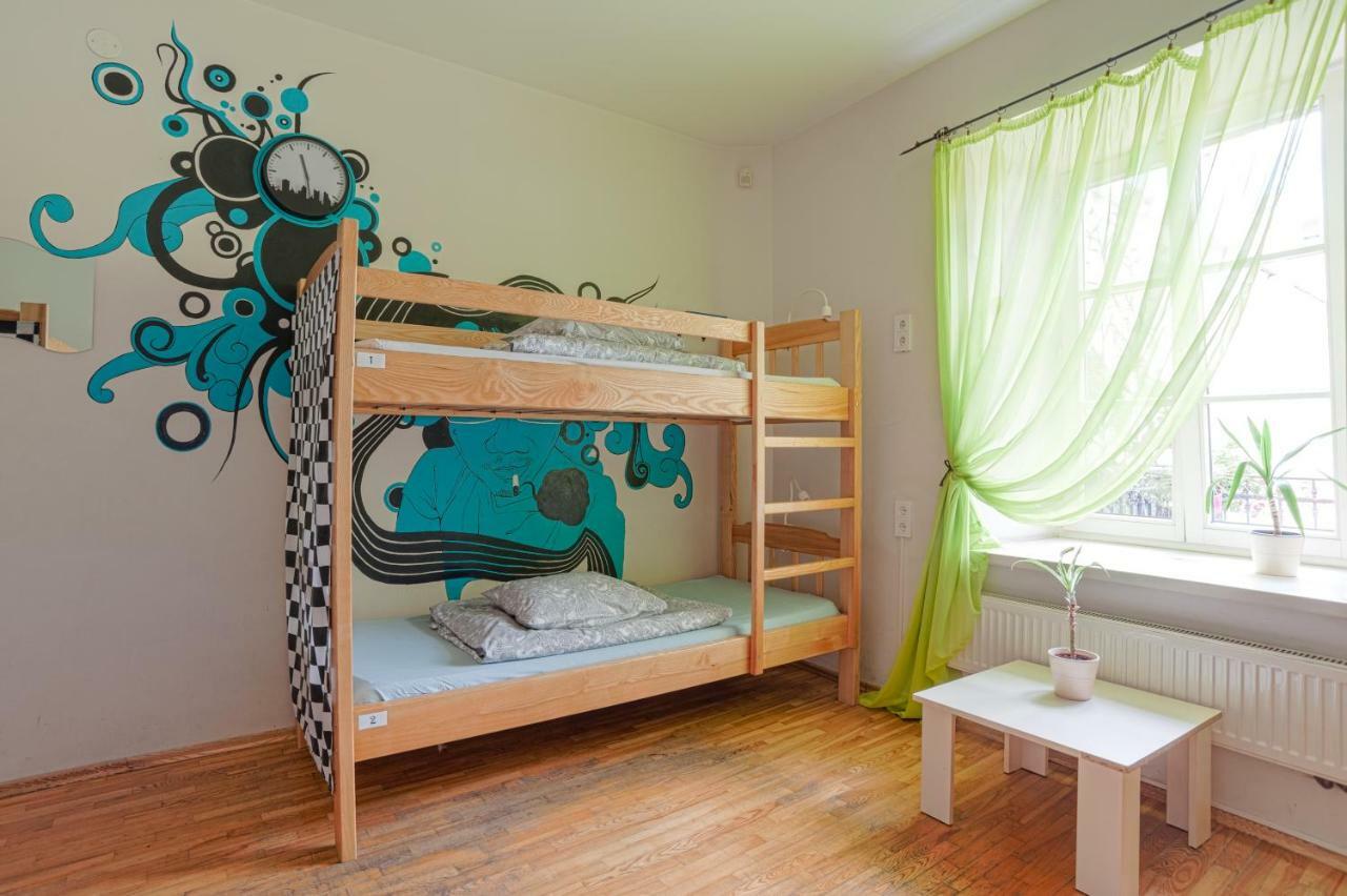 Pogo Hostel VNO Esterno foto A bunk bed