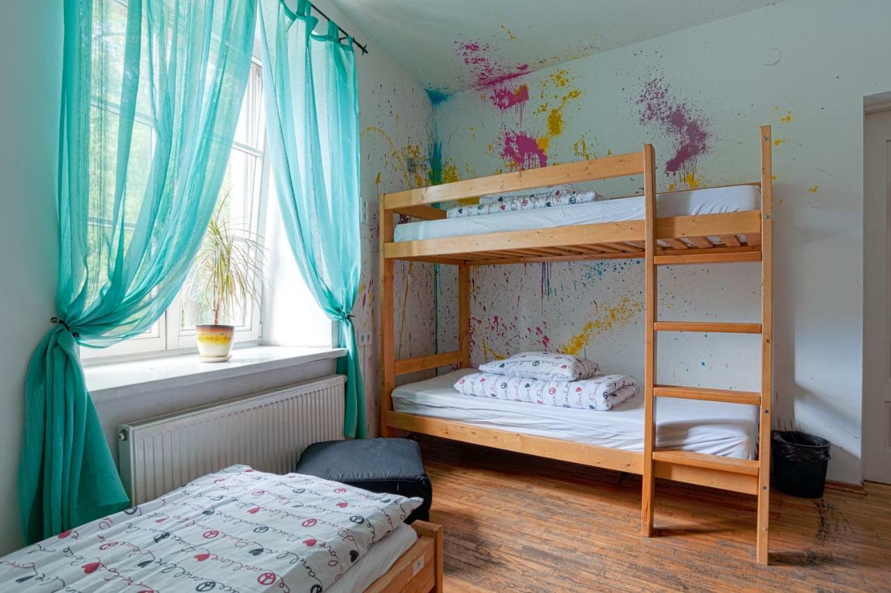 Pogo Hostel VNO Esterno foto A bunk bed